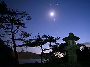 香住海岸・岡見公園の月夜の夜景と星空