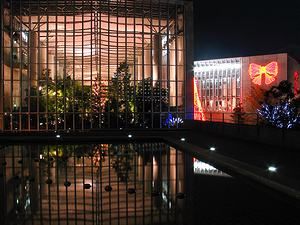 淡路夢舞台・奇跡の星の植物館のライトアップ・夜景