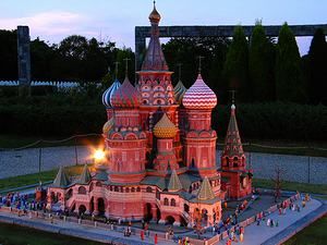聖バシリー寺院のライトアップ・夜景/ロシア・モスクワ