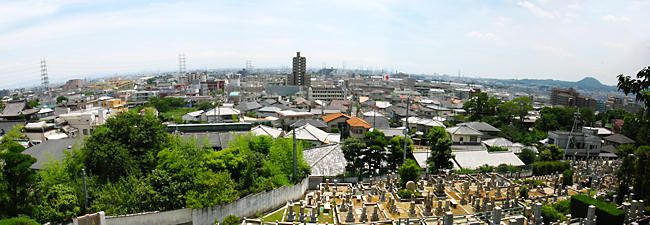 中山寺境内から見た宝塚市の風景