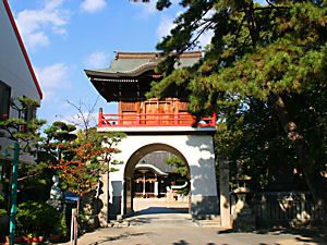 荒井神社の山門
