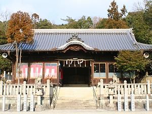 平之荘神社の拝殿、本殿