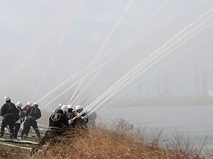 加古川市消防本部・加古川消防団による一斉放水