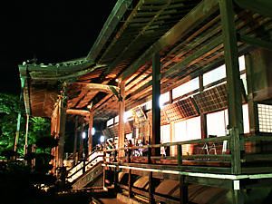 十輪寺本堂のジャズコンサート