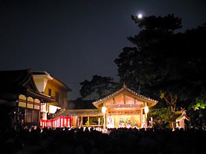 高砂神社の能舞台と中秋の名月