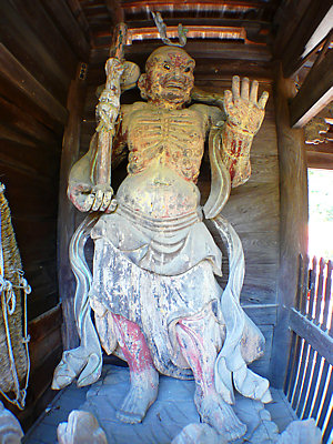 西林寺の仁王像