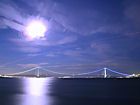 明石海峡大橋と月夜の夜景・月明かり夜景/明石海峡大橋の夜景壁紙写真
