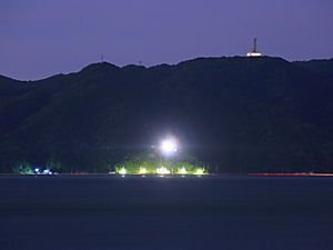 江崎灯台と明石海峡の夜景