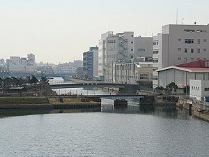 兵庫運河とJR和田岬線の旋回橋（鉄橋）