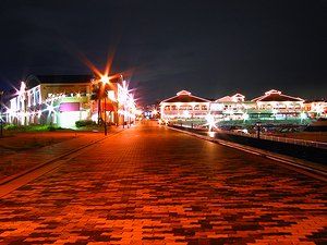 マリンピア神戸・ポルトバザールライトアップ夜景