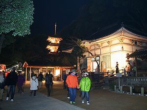 大晦日の須磨寺の境内の風景
