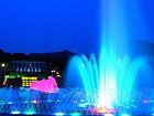 噴水と噴水のライトアップ夜景・離宮公園/噴水の壁紙写真・ライトアップ夜景