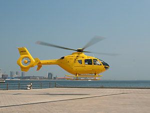 ヘリコプターの神戸港遊覧飛行