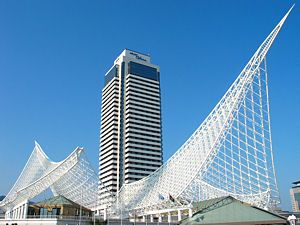 神戸海洋博物館とホテルオークラ神戸