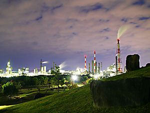 姫路の工場の夜景・ダイセル化学工業網干工場