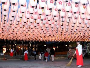 新年万燈祭(新年万灯祭)と初詣・姫路護国神社の正月