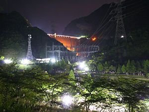 長谷ダムと大河内水力発電所の夜景