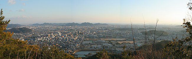広峰展望台からの風景・姫路市街地から播磨平野、播磨灘から瀬戸内海、淡路島を見ることができる