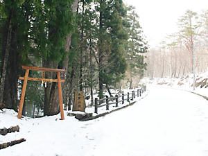 三室の滝と三室高原林道の積雪