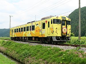 疾走するはばタン列車/JR姫新線