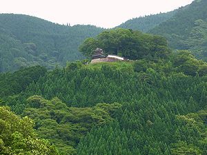 城山（標高４５８ｍ）の麓から見た波賀城