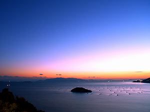 相生万葉岬から見た夕日と夕焼け空