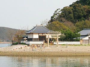 坂越港の生島にある大避神社の御旅所
