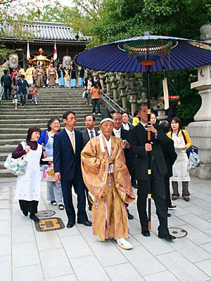 坂越船祭りの神輿行列