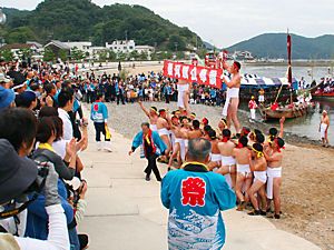坂越の船祭り/櫂伝馬と神輿の船渡御