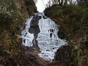 百間滝の氷瀑