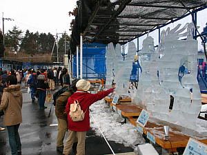六甲山氷の祭典・氷の彫刻会場の様子
