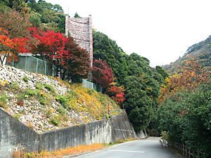 六甲山を横断する新神戸トンネルの管理施設