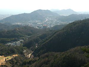菊水山登山道からの風景・高取山、須磨アルプス