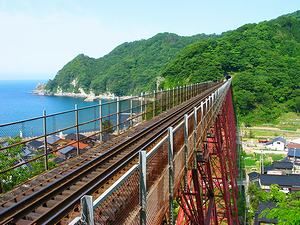 余部鉄橋と香住海岸・日本海の風景