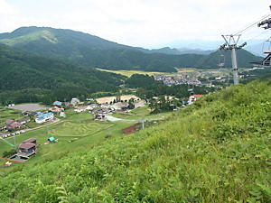 神鍋高源スキー場のゲレンデとリフト