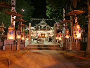 四所神社のライトアップ夜景