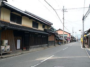 古いたたずまいの残る竹田/造り酒屋と街並み